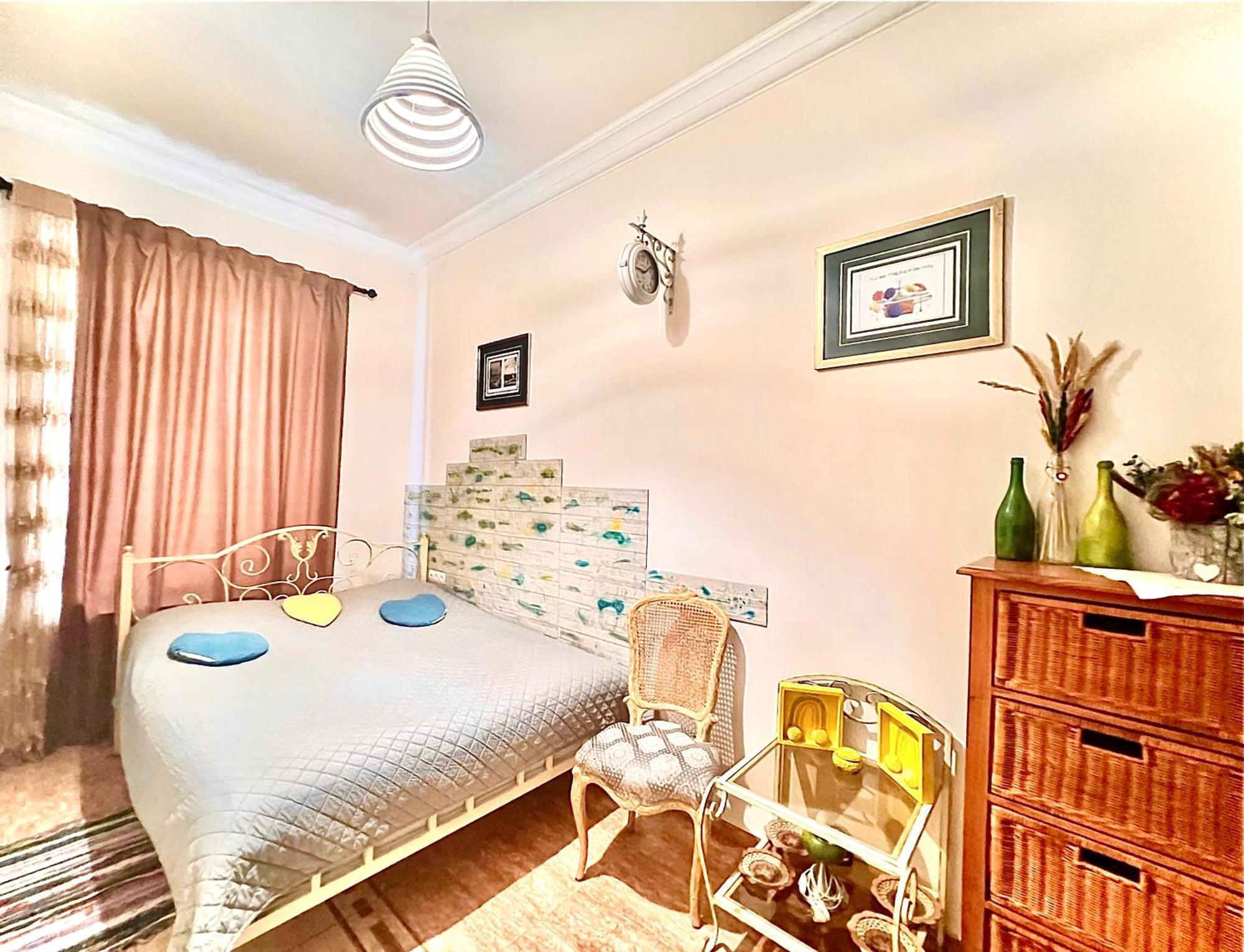 Opera View Apartment: Cozy Center With Balcony * Yerevan