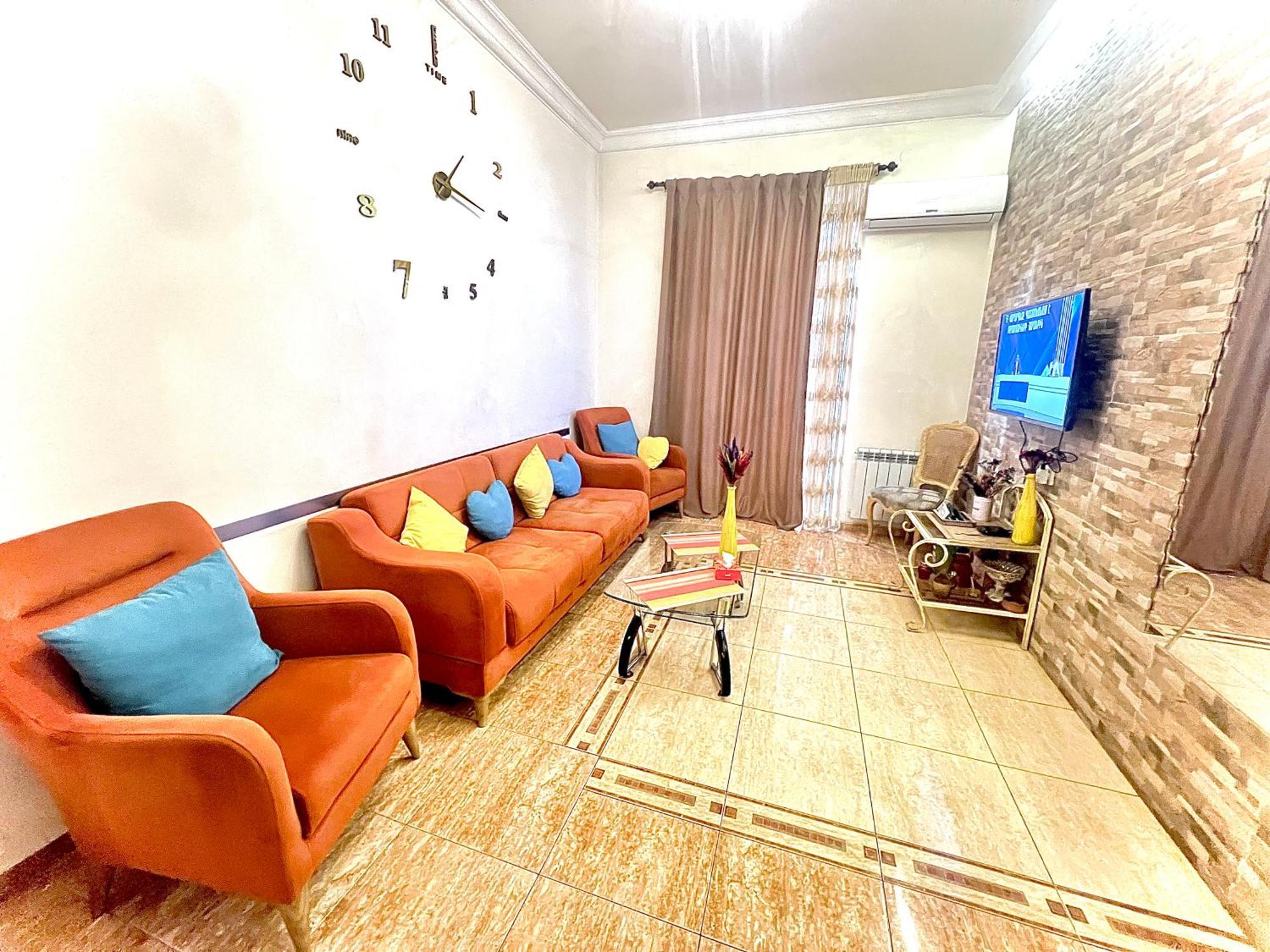 Cosy One Bedroom With Open Balcony Terrace, Near Opera, Tumanyan & Pushkin Streets, Self Check In, Centre, Appartamento